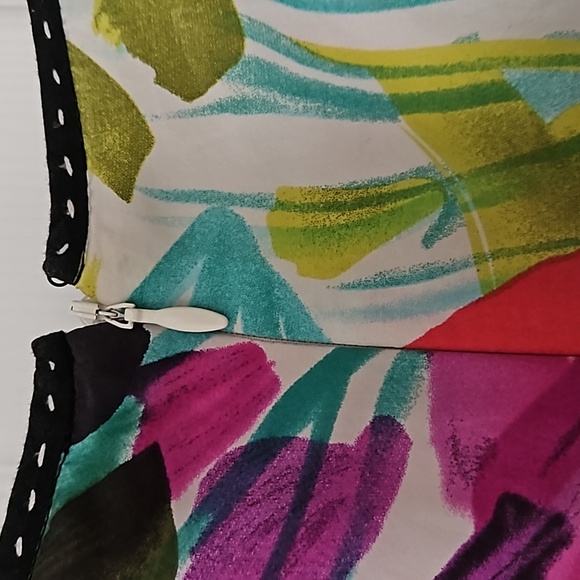 Nygard collection silk skirt - Picture 7 of 10